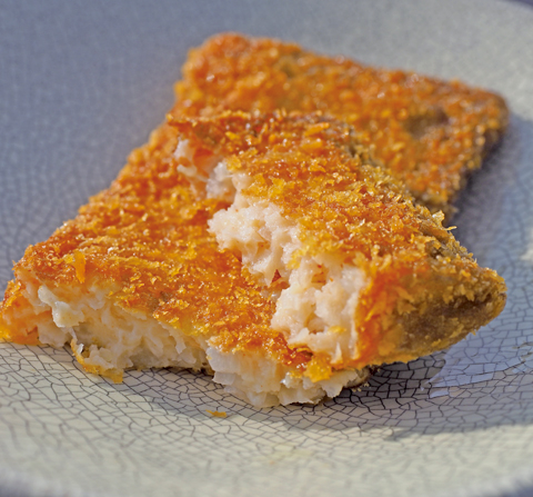 【宮島の食べ歩きスポット】揚げたての広島グルメ「博多屋」