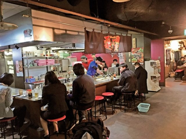 【平和記念公園&広島駅近くのお好み焼き屋さん】見た目も味もインパクト大の進化形お好み焼き「電光石火」