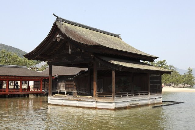 嚴島神社 参拝ルート⑪能舞台は現役のステージ
