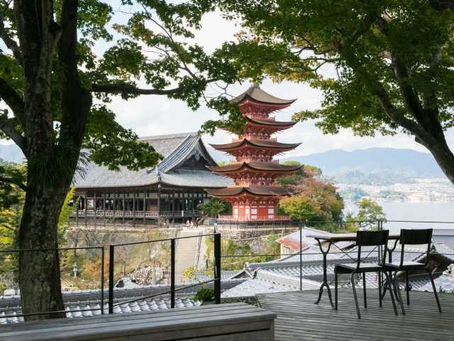 ④宮島に急増中!3時の休憩は絶景カフェへ