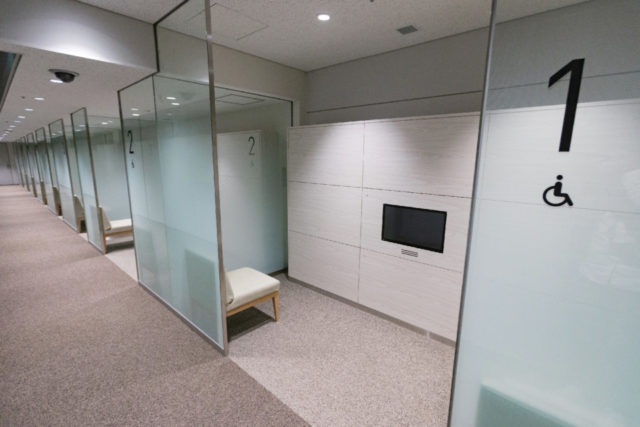 広島平和記念資料館見学のお役立ち情報〈被爆者証言ビデオコーナー〉