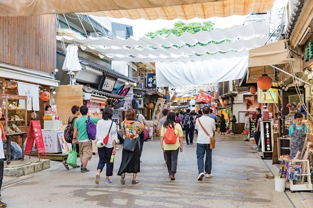 News② 参拝前後のお楽しみ♪つまみ食いグルメがさらに充実!