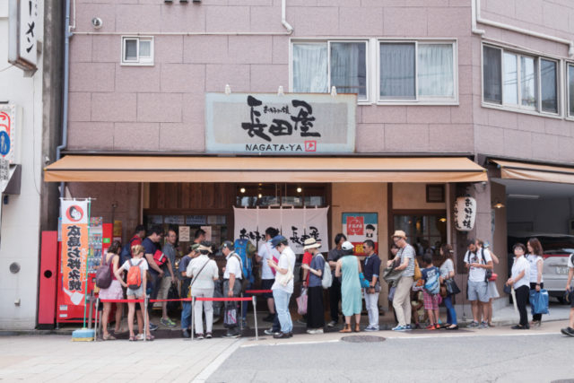 【1泊2日の広島観光モデルコース 2日目】13:00 お好み焼きを昼食に