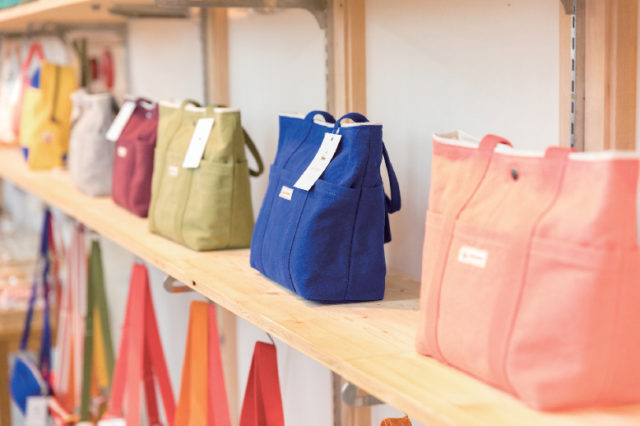 海岸通りでお買い物