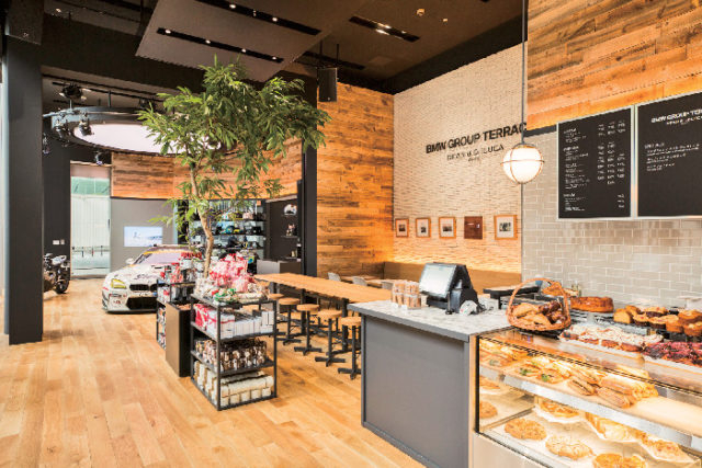 BMW GROUP TERRACE -DEAN & DELUCA CAFE-がオープン