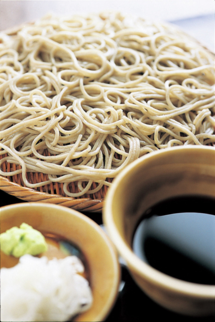 江戸っ子らしく極辛口のつゆでつるっとすする「並木藪蕎麦」