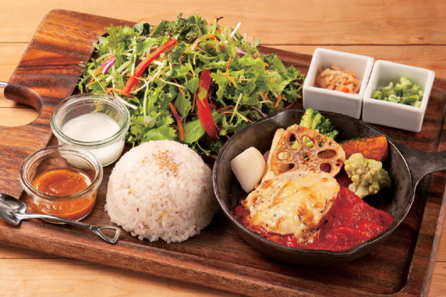 【銀座×リーズナブルランチ】多彩な新鮮野菜を堪能「やさいの王様 銀座店」