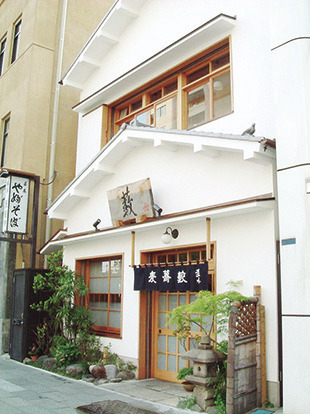 江戸っ子らしく極辛口のつゆでつるっとすする「並木藪蕎麦」