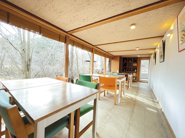 昭和の名建築を改装した陽だまりにたたずむカフェ「エロイーズカフェ」