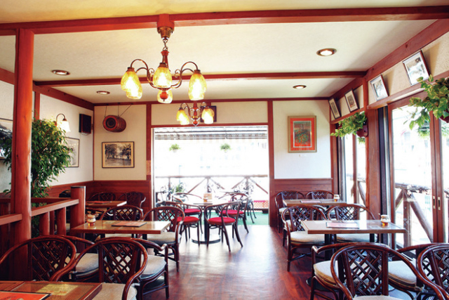 【旧軽井沢カフェ×老舗喫茶】ミカドコーヒー 軽井沢旧道店