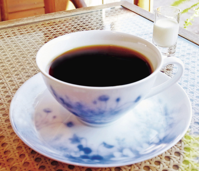 【旧軽井沢カフェ×老舗喫茶】ミカドコーヒー 軽井沢旧道店