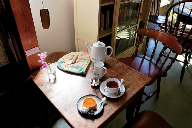 【岩瀬×観光】隠れ家のような紅茶の専門店「紅茶の店 アナザホリデー」