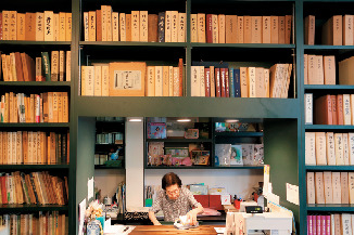 【鶴岡山王通り商店街】阿部久書店