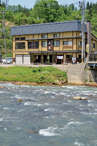 そば処 寿屋の板そばを堪能