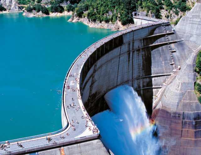 【立山黒部アルペンルート×夏の絶景】黒部ダム