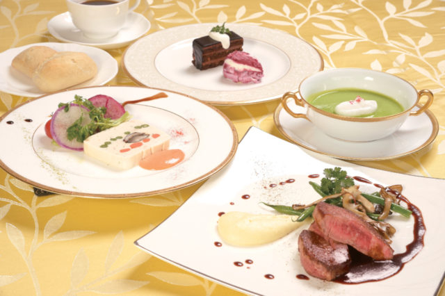 【これもCHECK!】ビジターも利用できるフレンチランチ