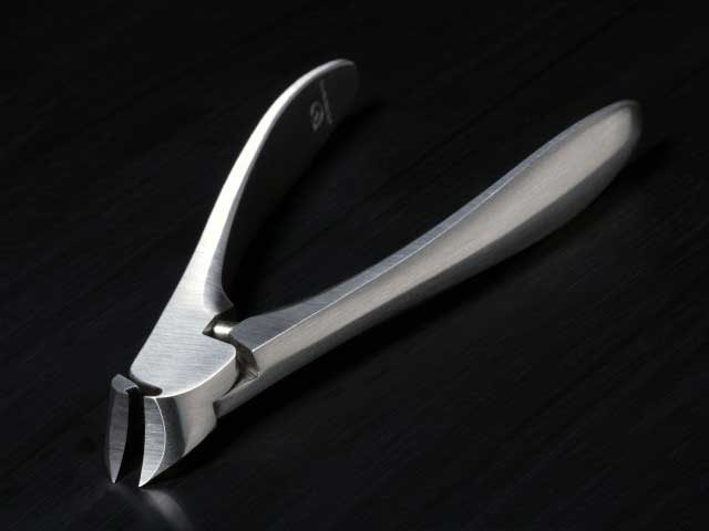 諏訪田製作所<工場見学OK>