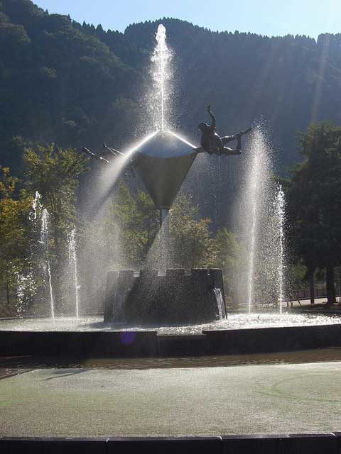 美術館や資料館など施設が充実「庄川水記念公園」