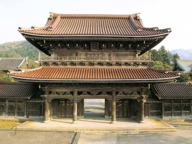 【富山・井波観光×オモシロ彫刻】井波彫刻発祥の地「真宗大谷派 井波別院 瑞泉寺」