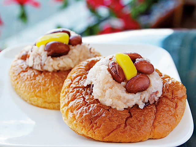 おかしの家 ニューちどりの金時赤飯パン