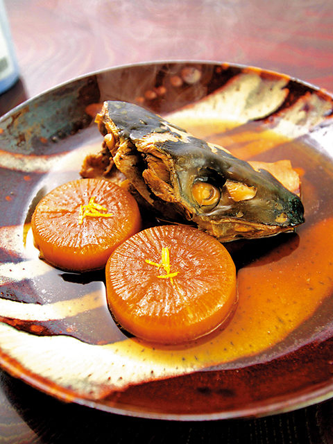 【富山海鮮×寒ブリ】脂の乗りと甘さに驚く 大物のブリを使った究極の味「ばんや料理ひみ浜」