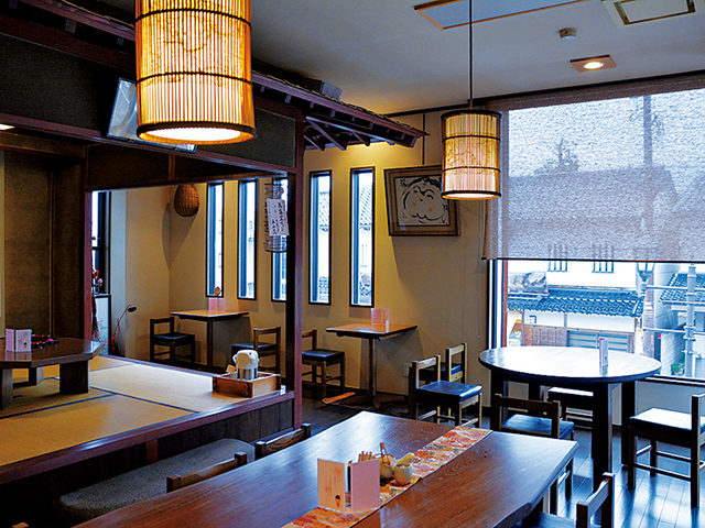 心なごむ和風カフェ「珈琲茶房 善哉」