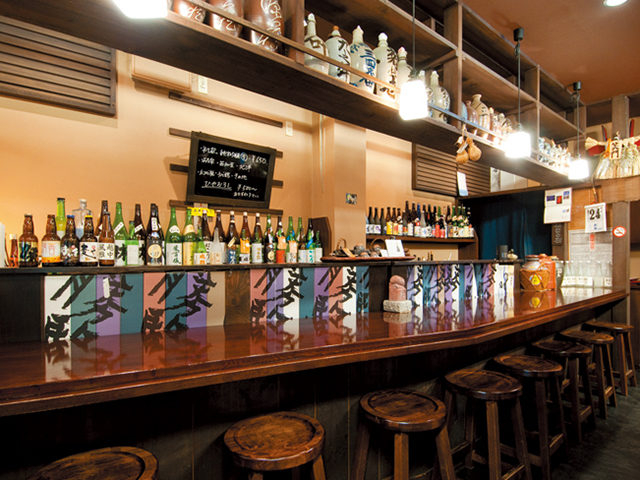 老舗酒屋が週3日開くおとなの地酒バー「酒家蔵部」