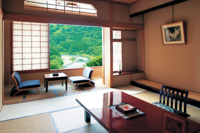 丸峰観光ホテル