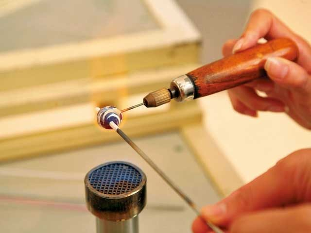 【南軽井沢の手作り体験×とんぼ玉】個性豊かな仕上がりのガラスを使ったものづくり「軽井沢ガラスギャラリー アームス」