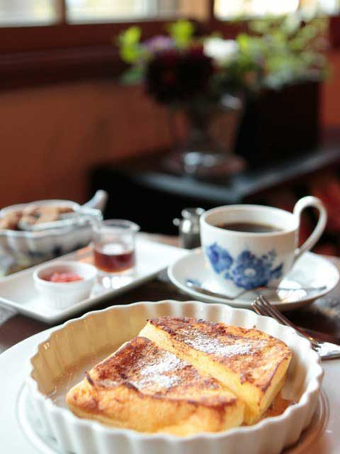 カフェ・ル・プティ・ニ・トロワ