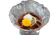 華やかな料理で魅せる洗練された料理店「旬彩料理TAKU」