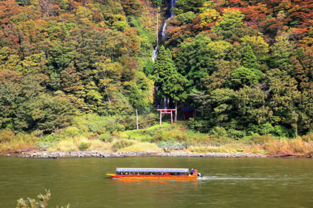 【山形ドライブ×絶景連続コース1】絶景の最上川をのんびり舟下り「最上川舟下り」