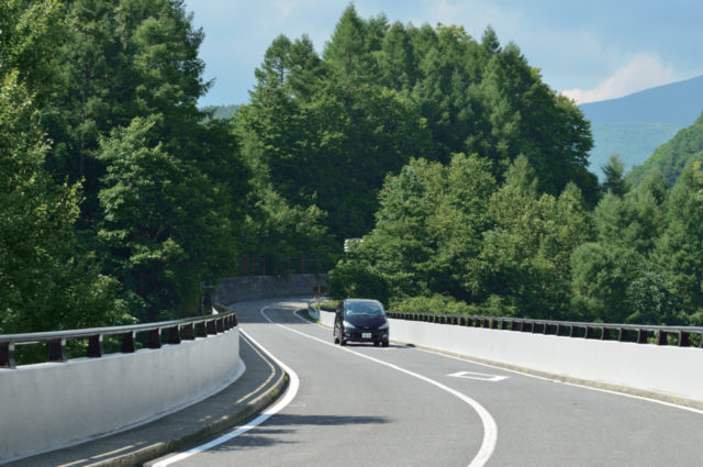 【磐梯高原絶景ドライブ×磐梯吾妻レークライン】橋から見下ろす紅葉の景色に感動「中津川橋」