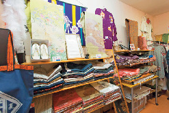 【新潟タウン・カミフル×ショッピング】和柄のガマ口をおみやげに「きもの大好き蔵や」