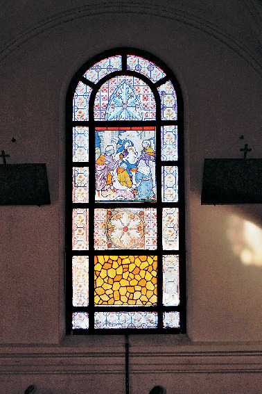 世界的にも珍しい黒いマリア「像が必見鶴岡カトリック教会 天主堂」