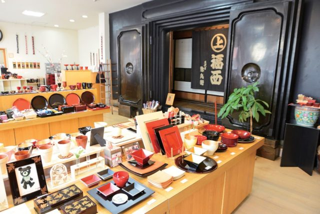 【会津若松×レトロ観光5】13:30 伝統とモダンが融合したアートな会津塗「福西漆器店」