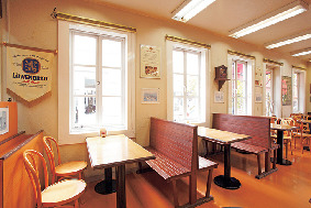 本場ドイツの味を堪能できるアツアツのハム&ソーセージ「腸詰屋軽井沢1号店」