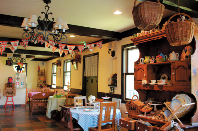 美しい庭も眺められる英国風一軒家カフェ「CHELSEA’S GARDEN CAFE」