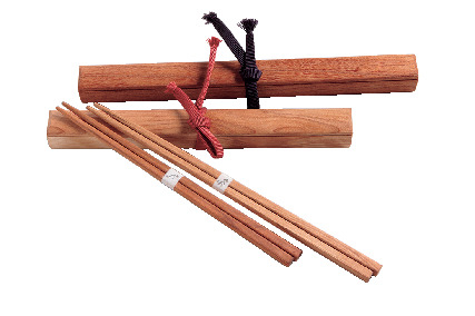 世界各国から選び抜かれた暮らしに彩りを添える品々「酢重ギャラリーダークアイズ」