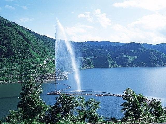 月山湖大噴水