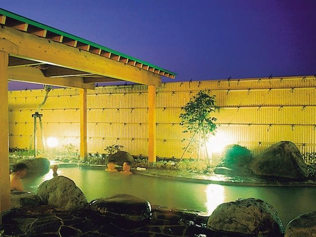 和風・洋風の大浴場でゆったり「ぽっぽの湯」