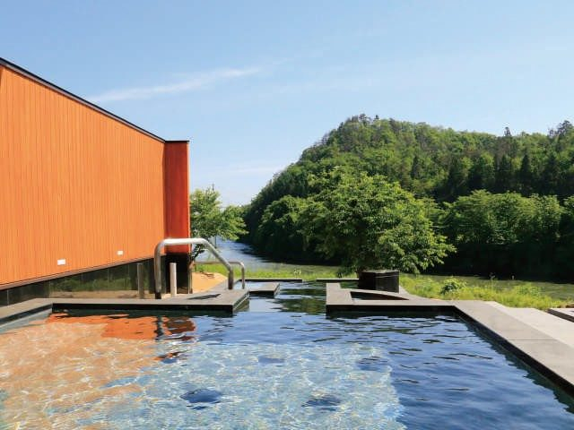 多彩な風呂があるレジャー温泉「クアハウス碁点」