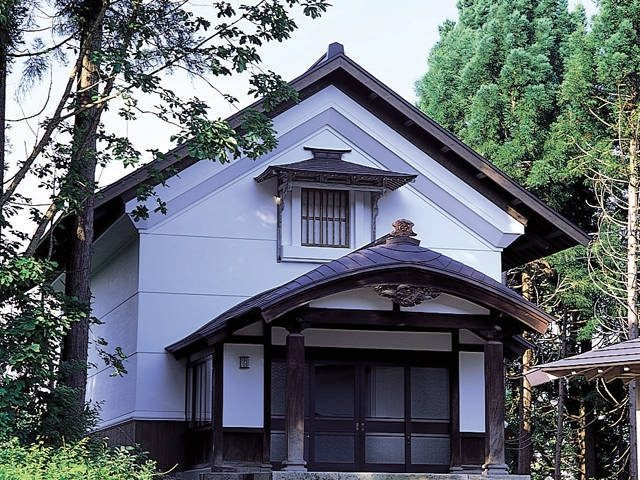 歴史と文化の美術館 わらべの里