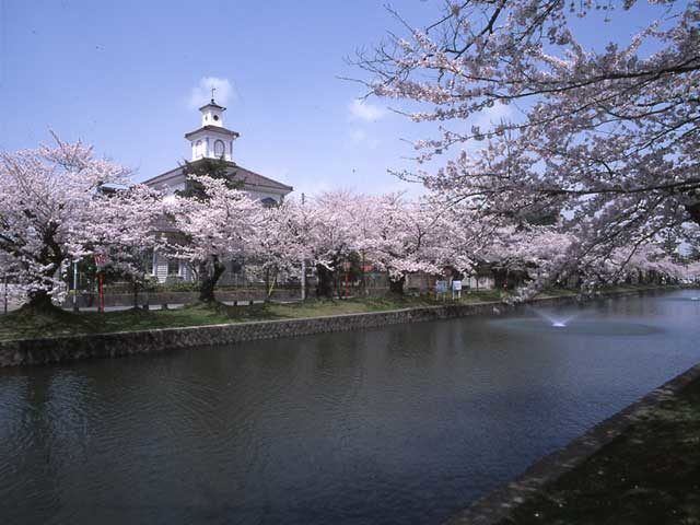 鶴岡公園