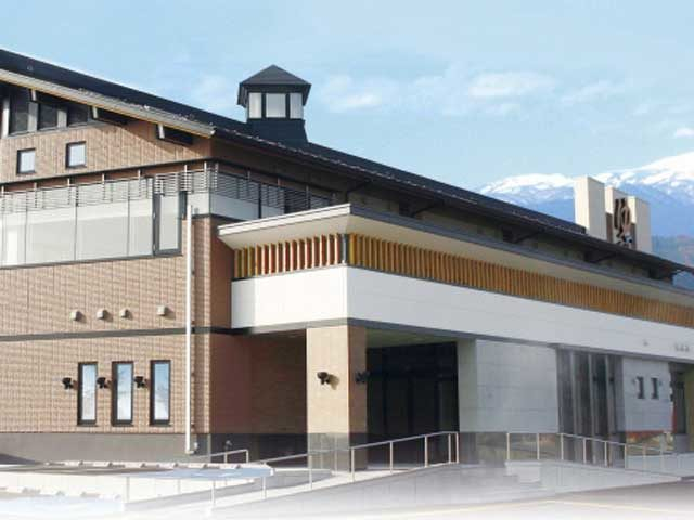 四季折々の景観を望める露天「寒河江花咲か温泉 ゆ~チェリー」