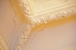 大正ロマンあふれるクラシカルな洋風建築「山形県郷土館 「文翔館」」