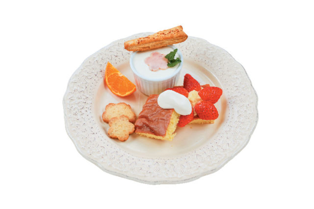 【福島×花見のあとの立ち寄りスポット】林に囲まれた静かなカフェ「碧い月」