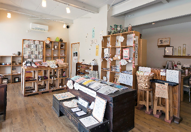 堀江薬局本店 艸楽