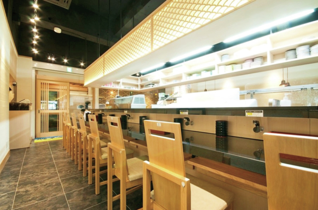 【富山×回転寿司】富山の地物にこだわった新鮮なネタが自慢「廻転とやま鮨 富山駅前店」