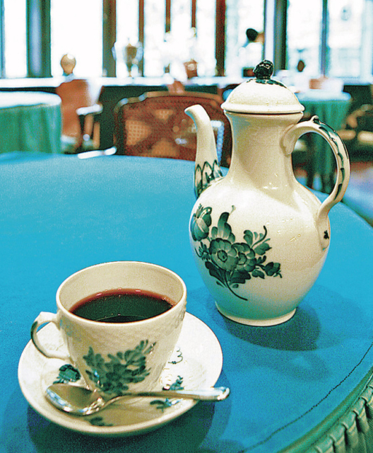 【旧軽井沢カフェ×老舗喫茶】珈琲歌劇